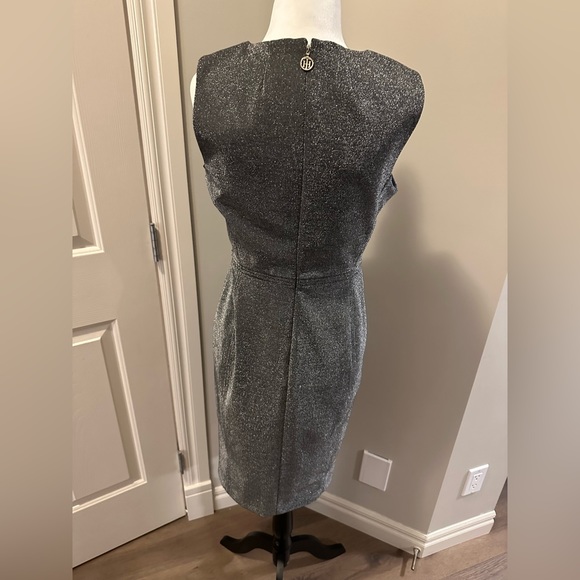 Size 4 Tommy Hilfiger Sparkly Silver/Grey Sheath Dresd - Picture 2 of 6
